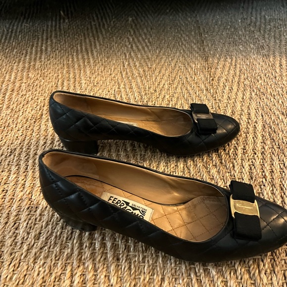 Excellent condition- Authentic Ferragamo Vara Quilted Heels in black - Picture 9 of 9